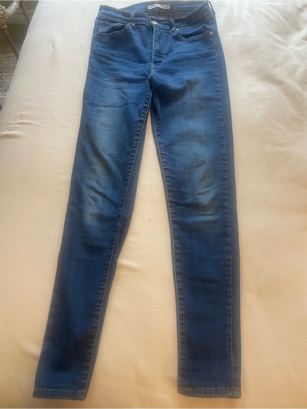 Levi's Women's Skinny Jeans in Dark Blue Wash